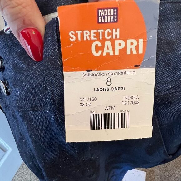 Faded Glory Stretch Floral Capris nwt - Picture 7 of 8